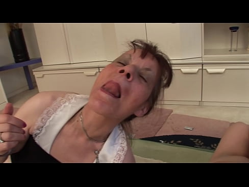 ❤️ Dvě babičky a jeden dědeček mají trojku Sex video u cs.kenhdammy.top