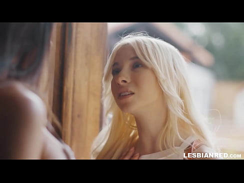 ❤️ Dívka se po několika měsících vrátí domů a skončí u lízání kundy své nevlastní matky Sex video u cs.kenhdammy.top