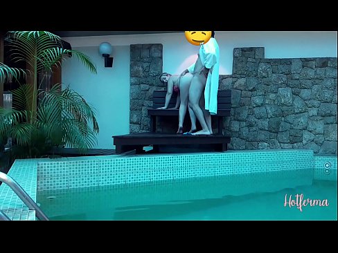 ❤️ Šéf pozve služebnou k bazénu, ale neodolala žhavému Sex video u cs.kenhdammy.top